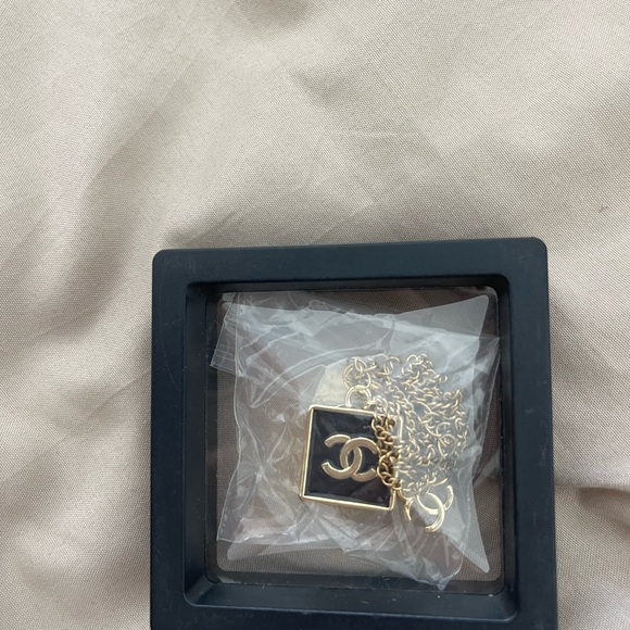 Necklace - Picture 3 of 3